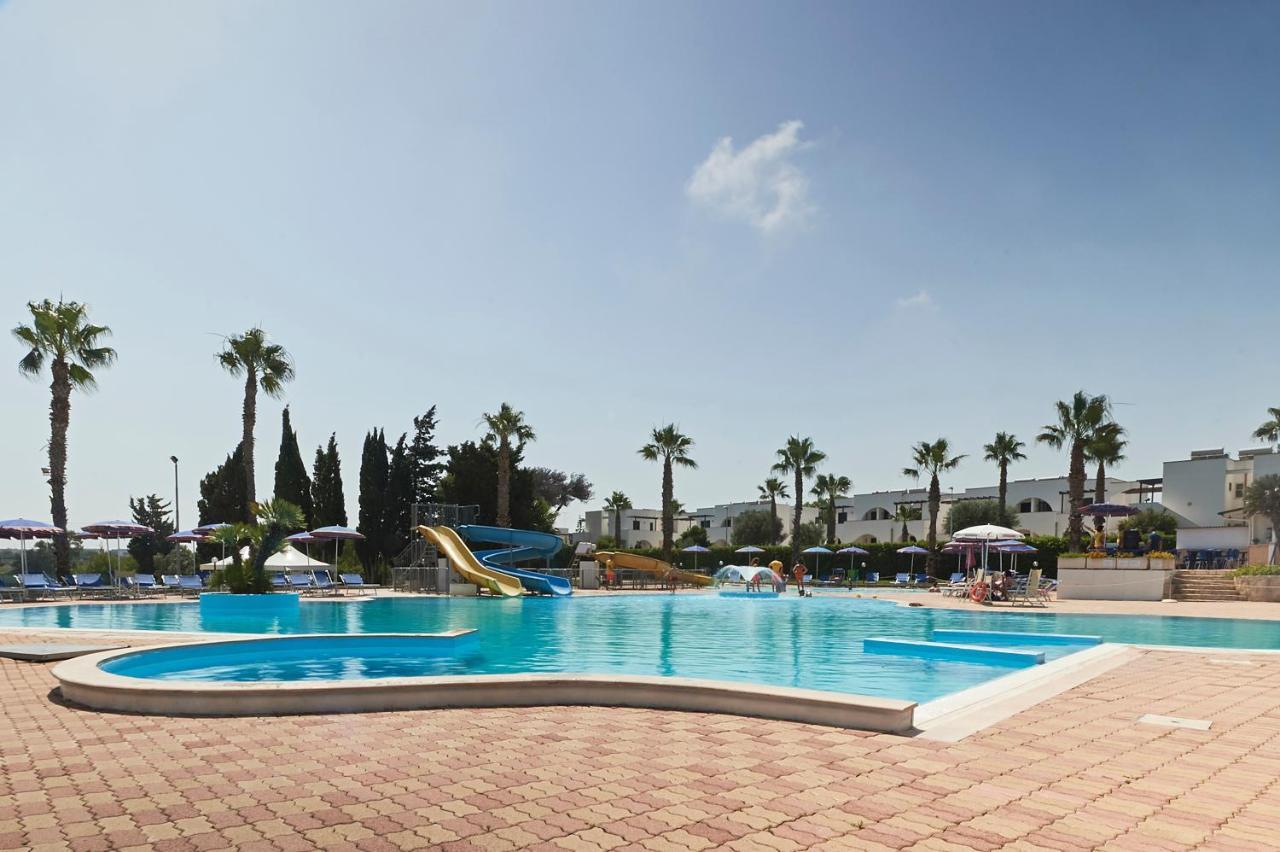 Alba Azzurra - Cdshotels 토레 델 로소 외부 사진