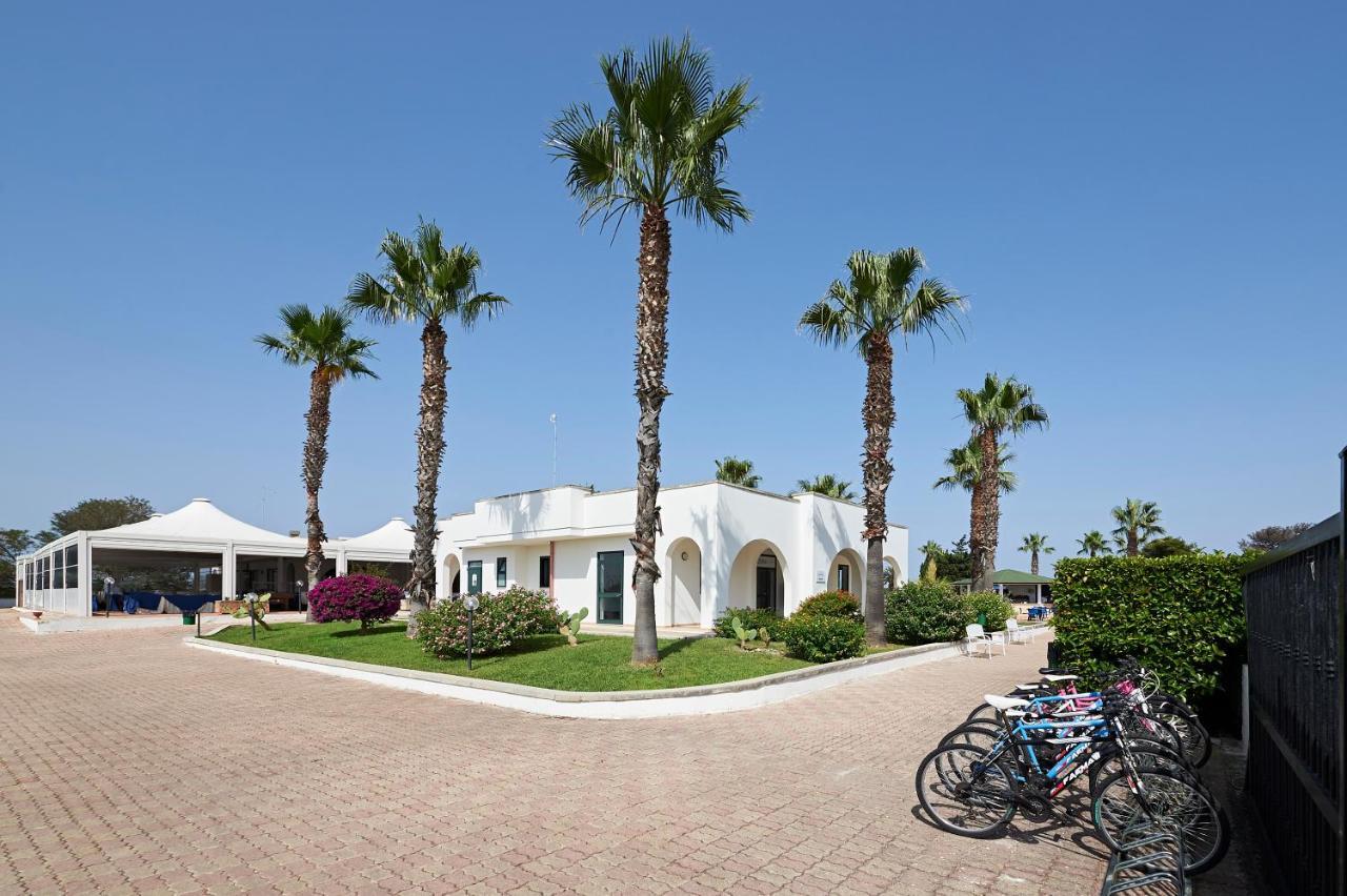 Alba Azzurra - Cdshotels 토레 델 로소 외부 사진