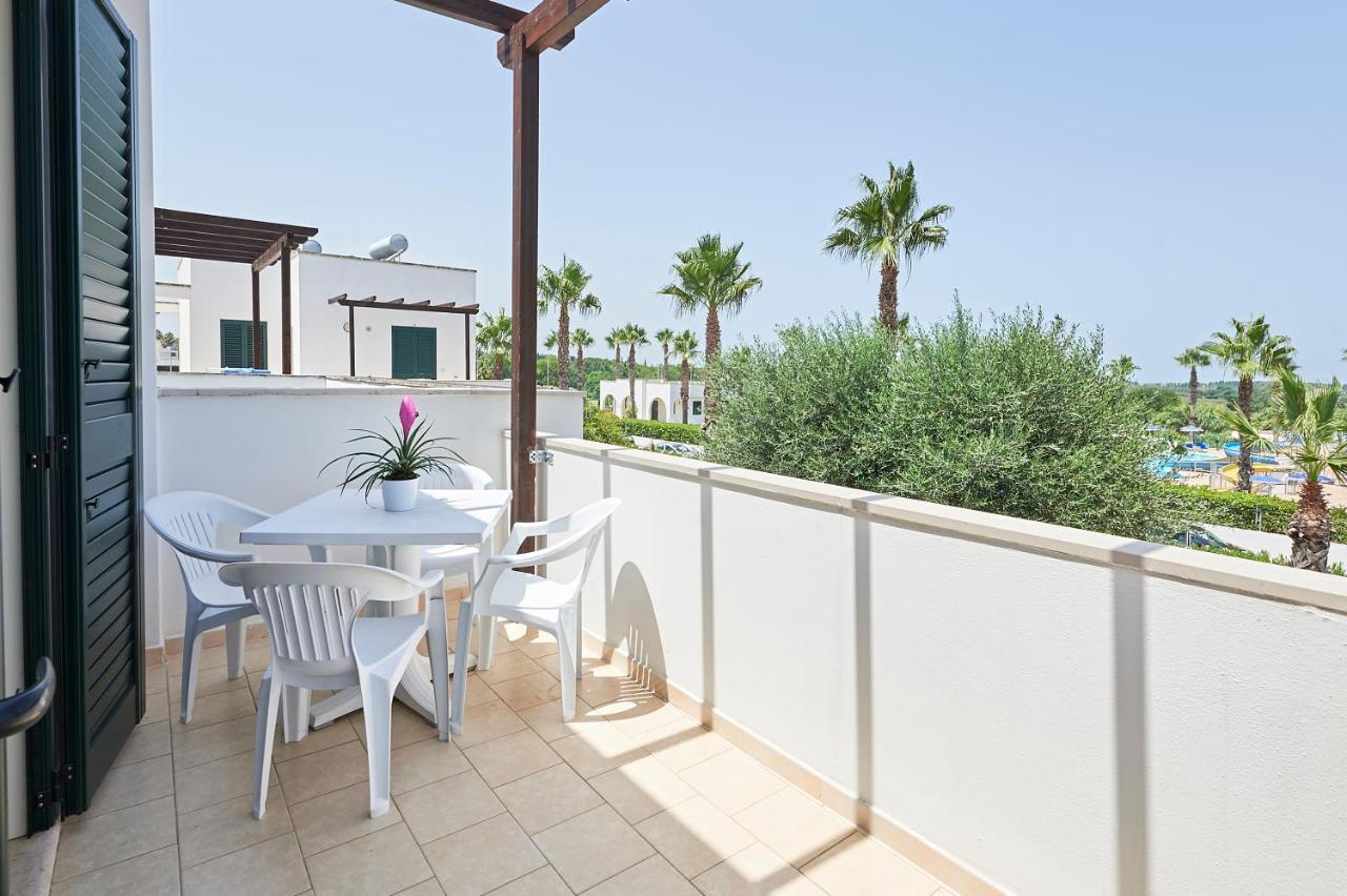 Alba Azzurra - Cdshotels 토레 델 로소 외부 사진
