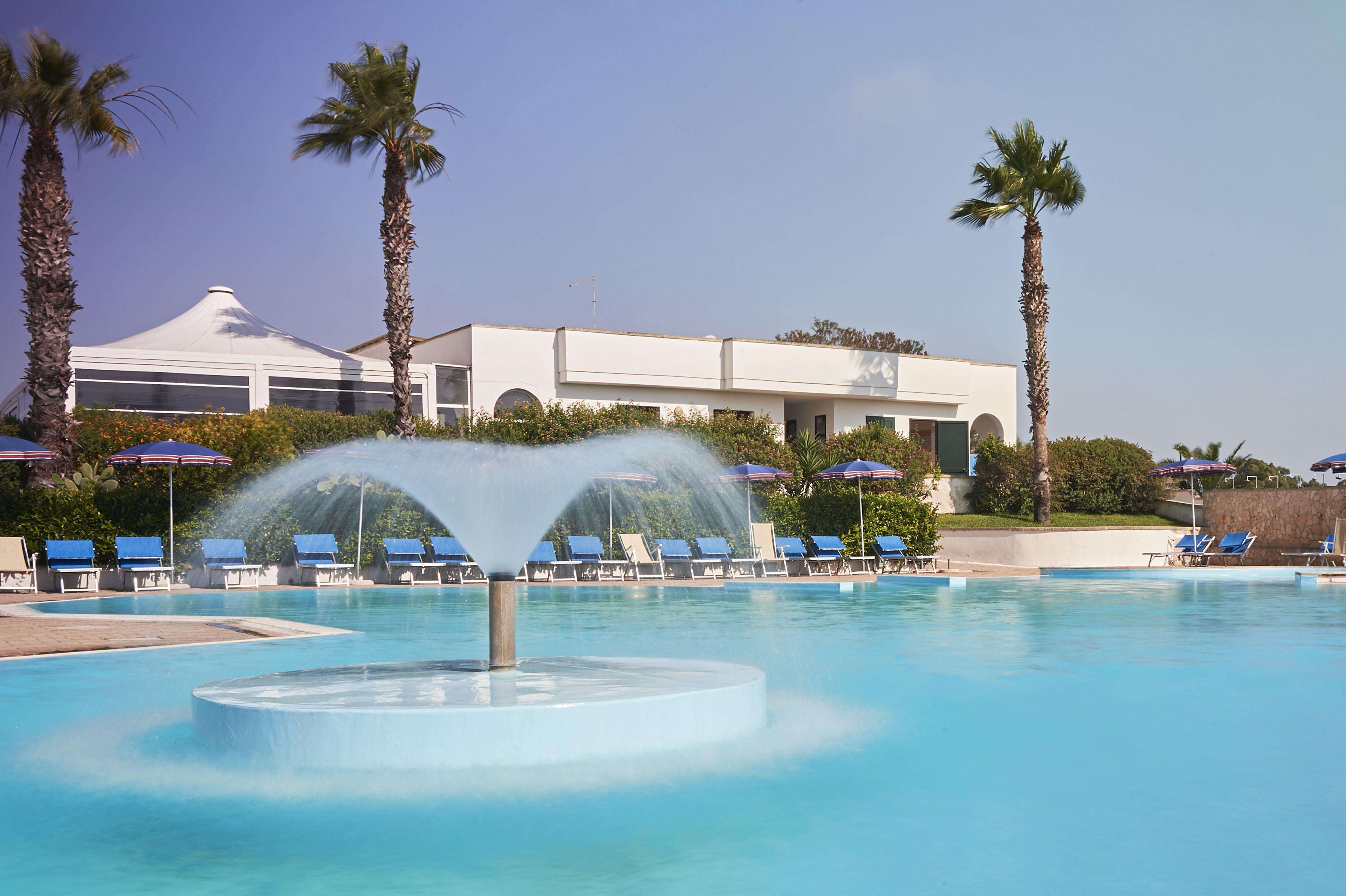 Alba Azzurra - Cdshotels 토레 델 로소 외부 사진