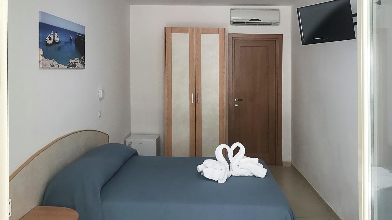 Alba Azzurra - Cdshotels 토레 델 로소 외부 사진